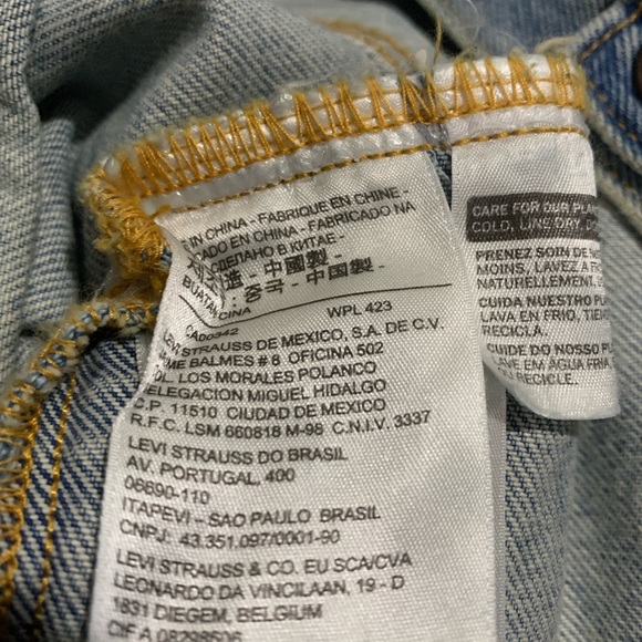 Levi's Jean Jacket - Picture 7 of 9